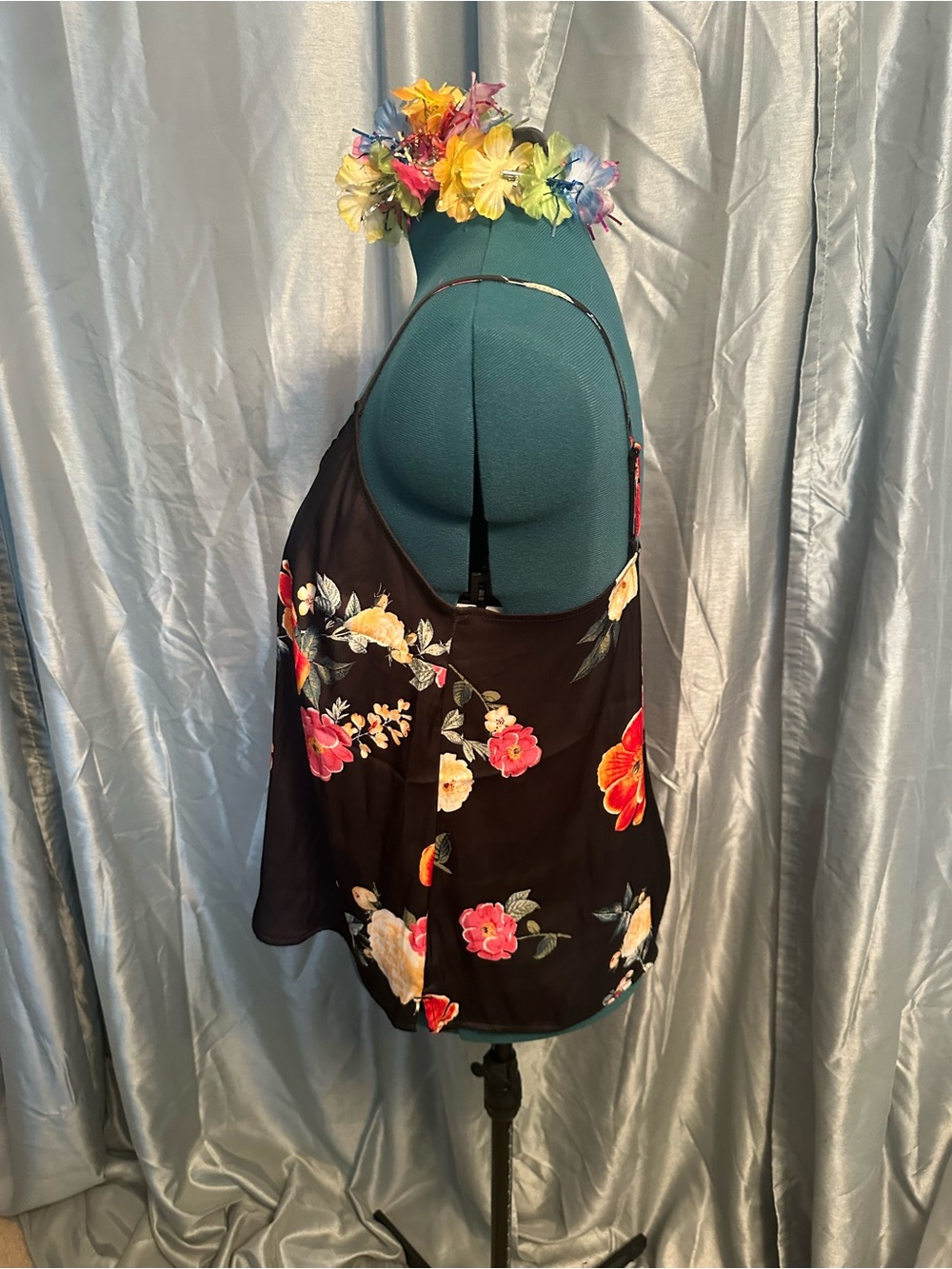 Old Navy Black satin Floral Spaghetti-Strap Camisole XL - Picture 4 of 6